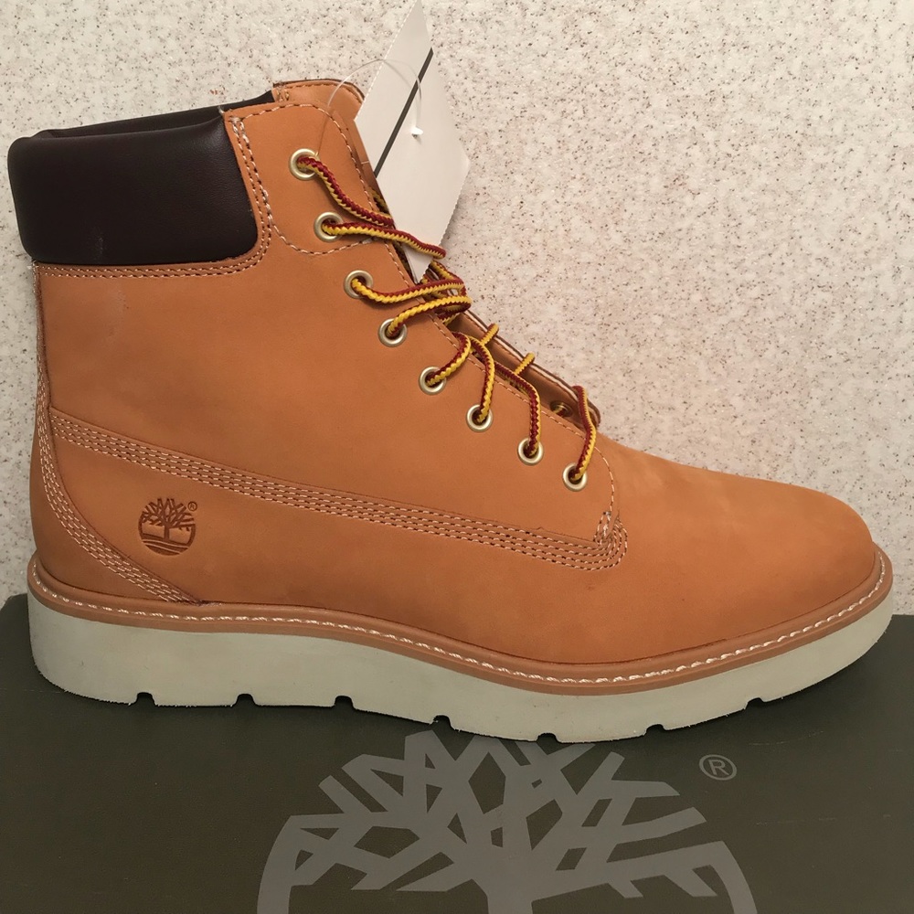Women’s Timberland Boots - Picture 3 of 8